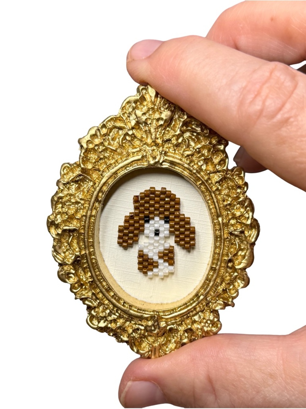 Mini Beaded Puppy Art in Ornate Gold Frame